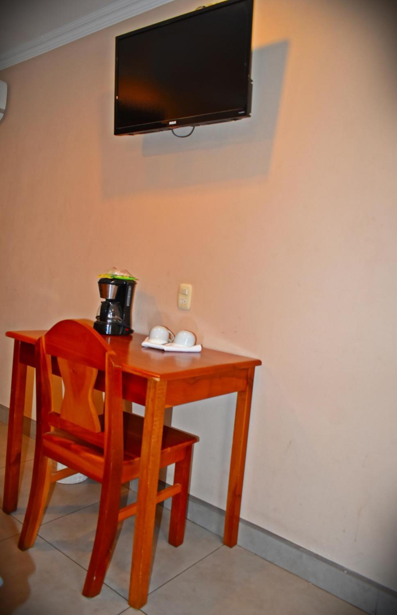 Hotel Cabinas Midey Puntarenas Dış mekan fotoğraf