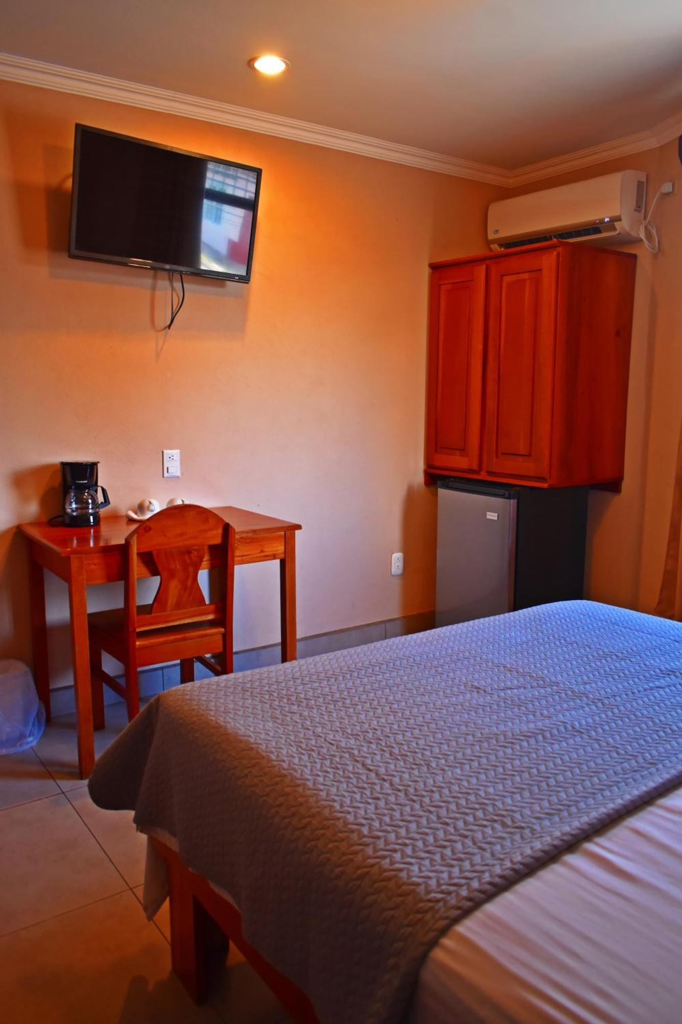 Hotel Cabinas Midey Puntarenas Dış mekan fotoğraf
